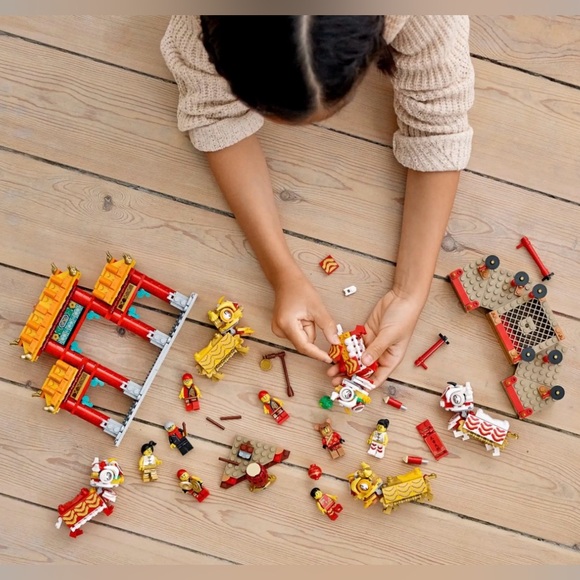 🍊🧧Brand New Lego Lion Dance Set🐴🧧(RETIRED) & Free Chinese New Year T Shirt🐲 - Picture 5 of 10